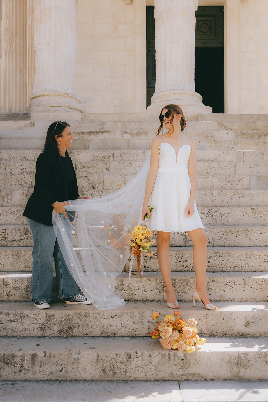 wedding planner qui habille la mariée